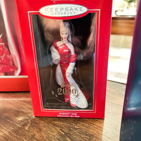 Bonus Full Set of 8 New Year's Collector Edition
2000, 2001, 2002, & 2003 Barbie - Picture 8 of 14